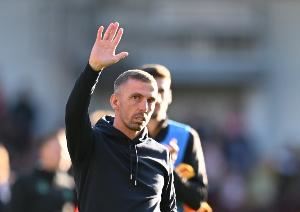 TA:加里-奥尼尔主动退出狼队主帅遴选,他认为接手时机不合适