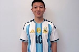 迷弟上线!陶强龙晒上身10号梅西阿根廷新球衣